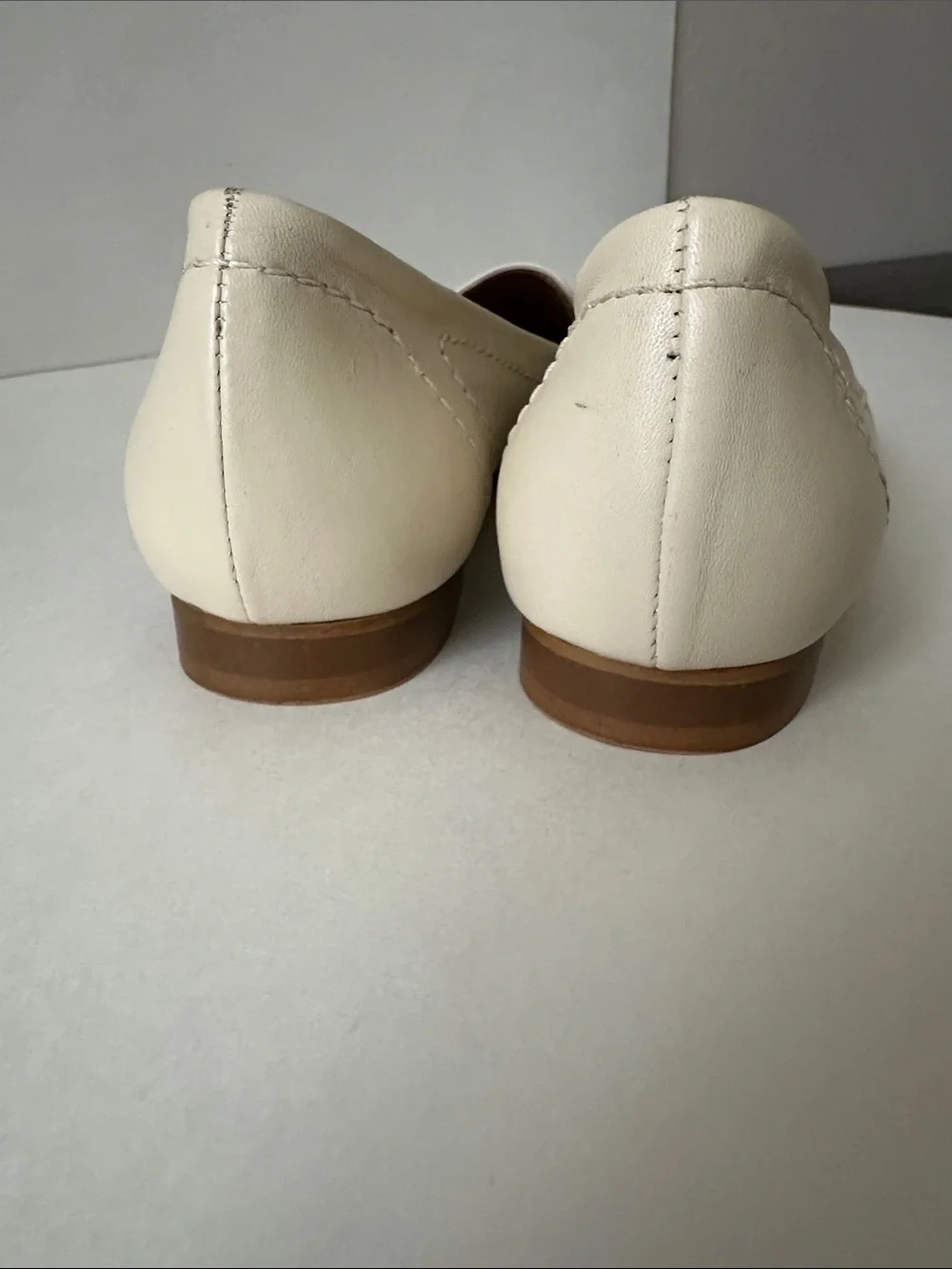 Coach Women's Cream Ivory Leather Penny Loafers Size 7.5 (runs small)